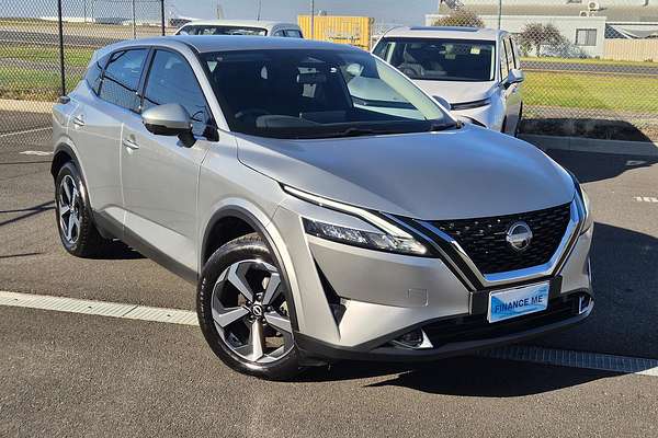 2023 Nissan QASHQAI ST+ J12