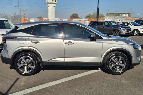 2023 Nissan QASHQAI ST+ J12