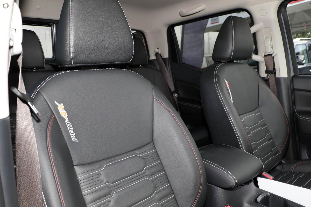 2025 Nissan Navara PRO-4X D23 4X4