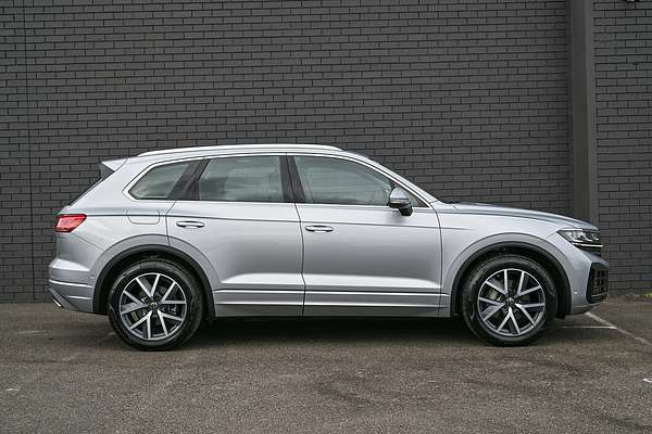 2024 Volkswagen Touareg 210TDI Elegance RC