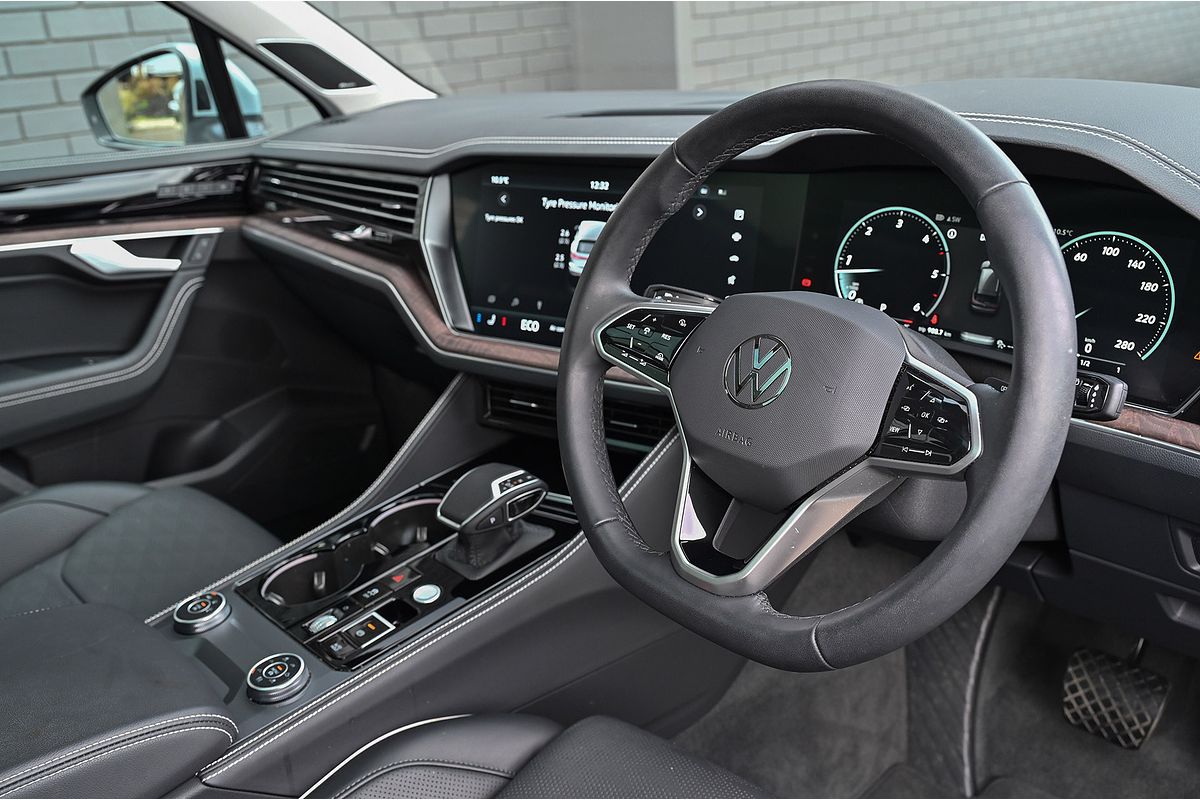 2024 Volkswagen Touareg 210TDI Elegance RC