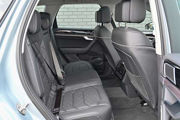 2024 Volkswagen Touareg 210TDI Elegance RC