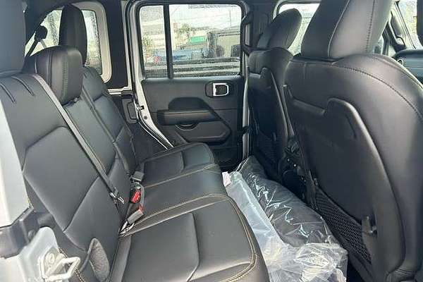 2024 Jeep Wrangler Unlimited Overland JL