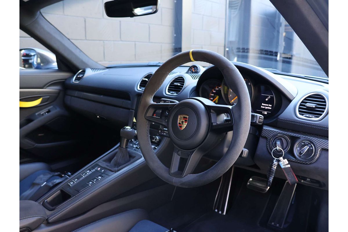 2023 Porsche 718 Cayman GT4 RS 982