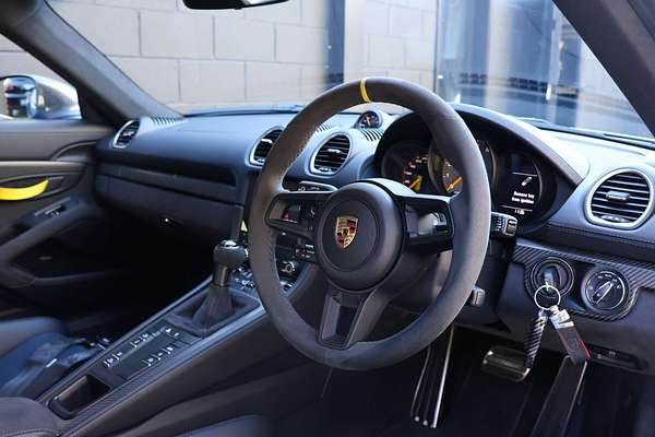 2023 Porsche 718 Cayman GT4 RS 982