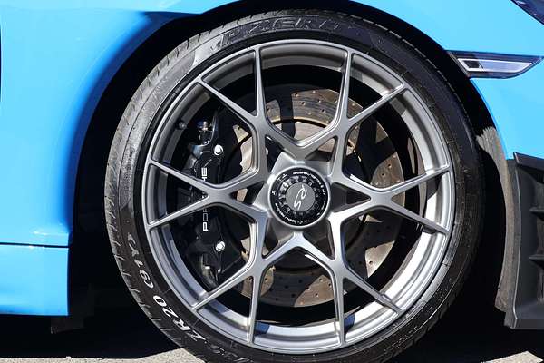 2023 Porsche 718 Cayman GT4 RS 982