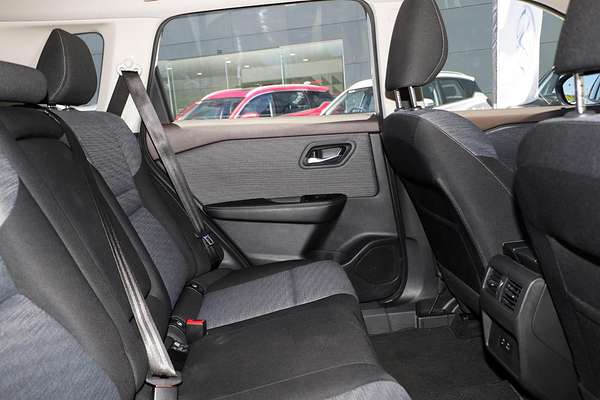 2024 Nissan X-TRAIL ST T33