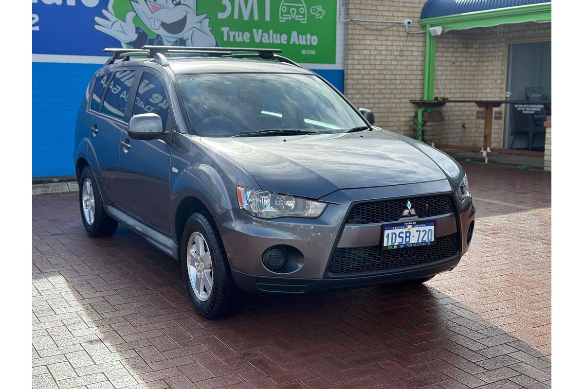 2011 Mitsubishi Outlander LS ZH