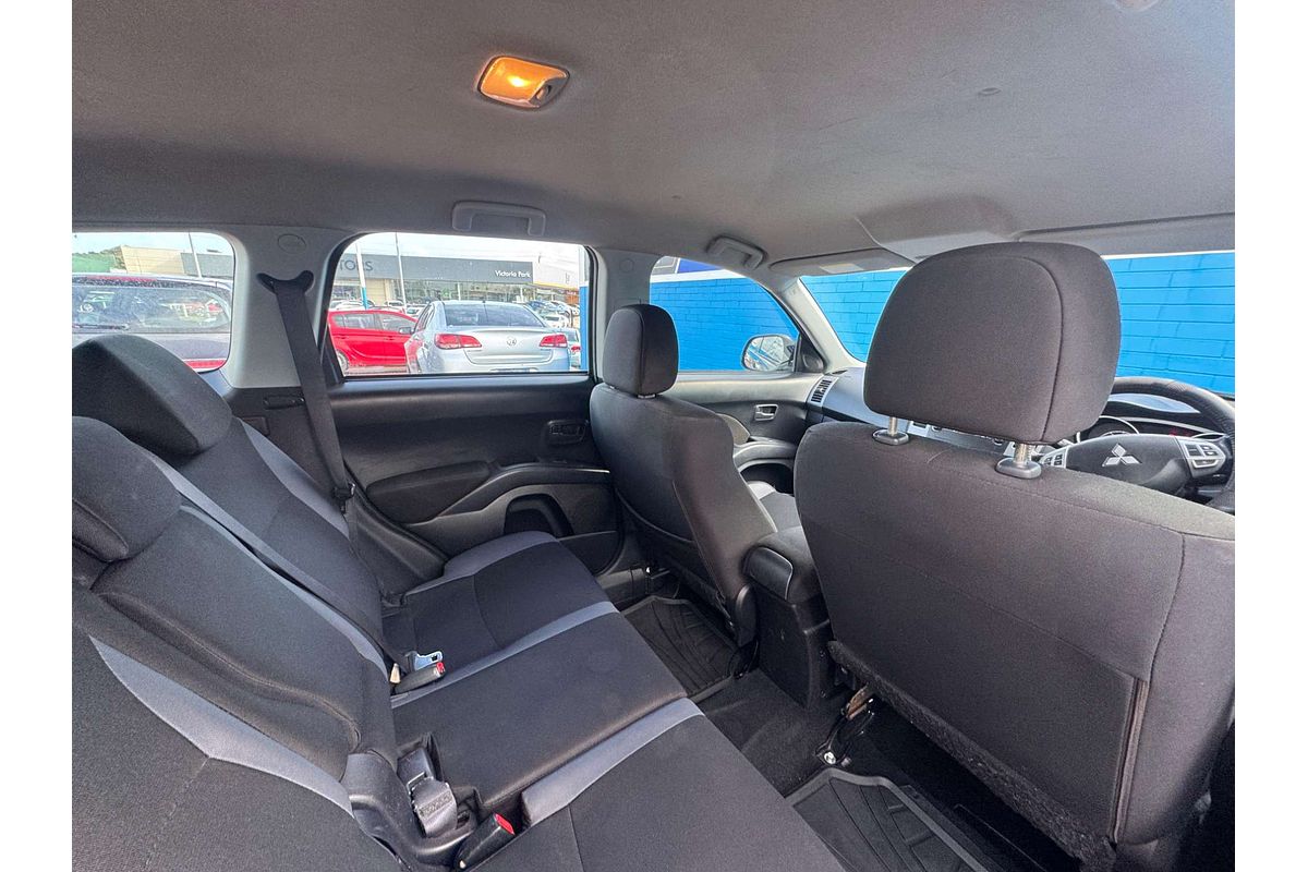 2011 Mitsubishi Outlander LS ZH