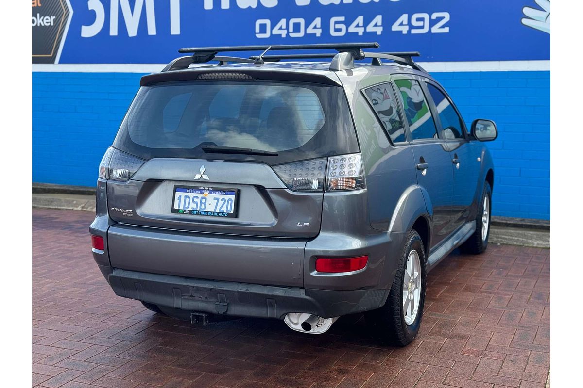 2011 Mitsubishi Outlander LS ZH