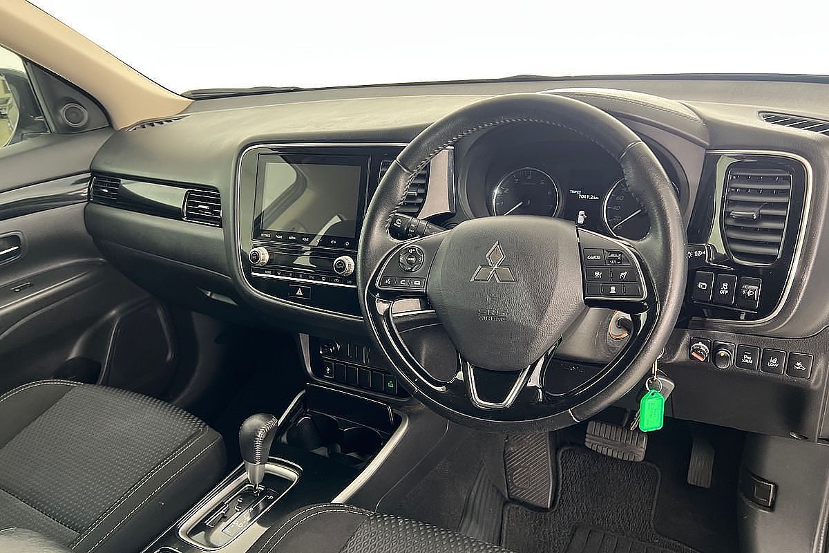 2019 Mitsubishi Outlander ES ADAS ZL
