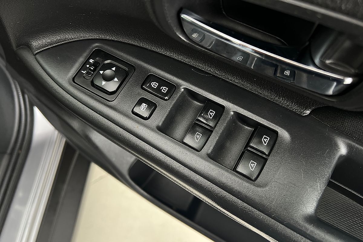 2019 Mitsubishi Outlander ES ADAS ZL