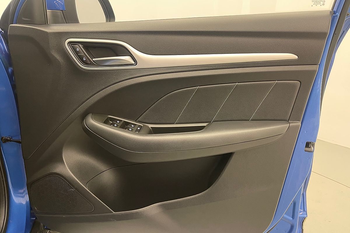 2021 MG ZS Essence AZS1