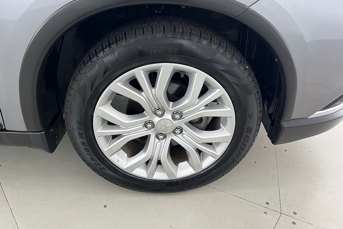 2019 Mitsubishi Outlander ES ADAS ZL