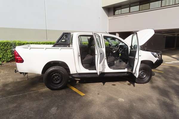 2019 Toyota Hilux SR GUN126R 4X4