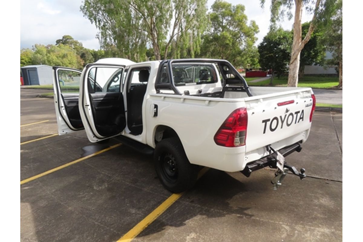 2019 Toyota Hilux SR GUN126R 4X4