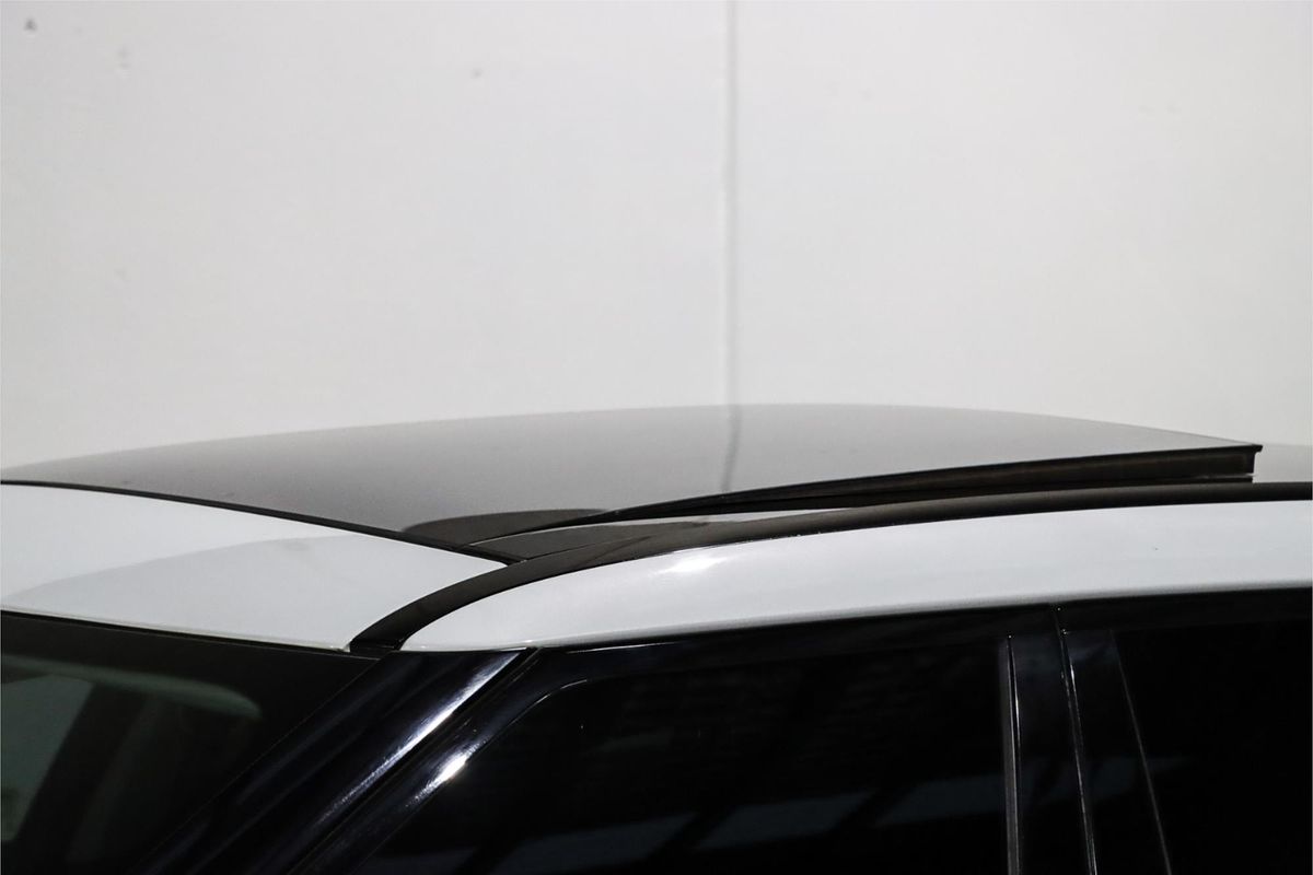 2017 Land Rover Range Rover Velar D300 SE L560