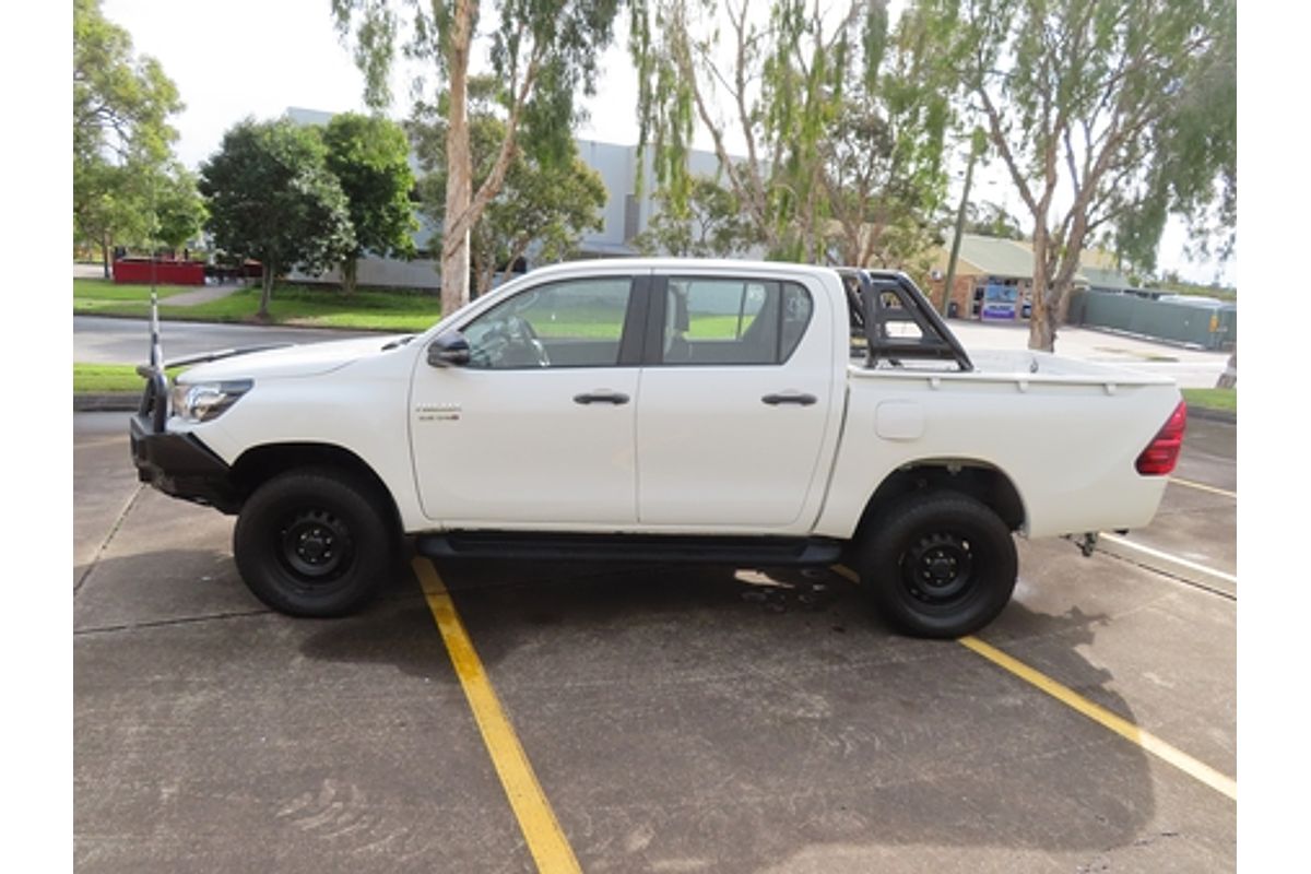 2019 Toyota Hilux SR GUN126R 4X4
