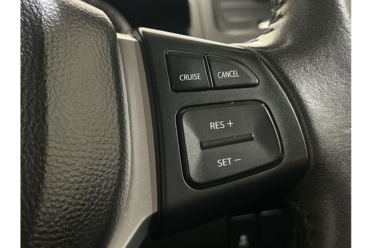 2015 Suzuki Swift GLX Navigator FZ