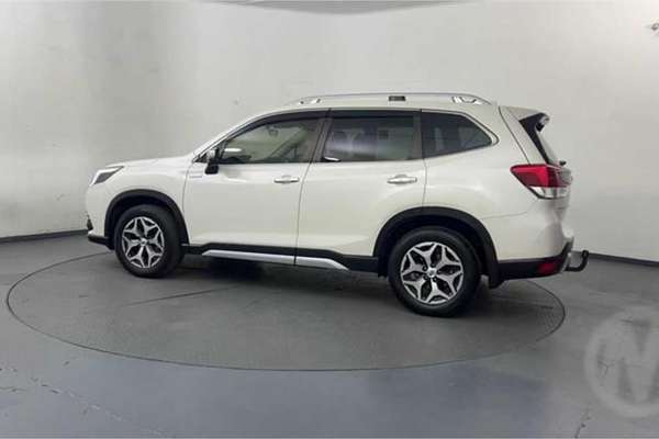 2022 Subaru Forester Hybrid L S5