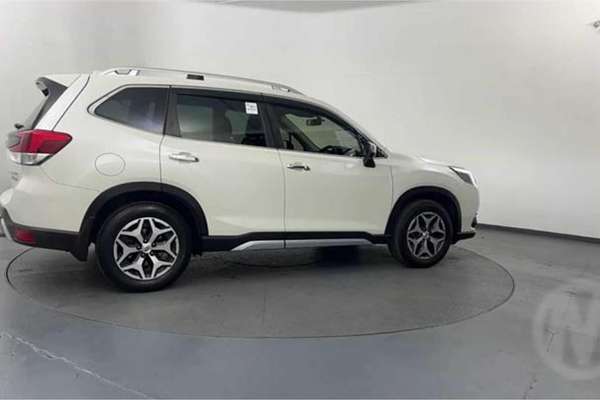 2022 Subaru Forester Hybrid L S5