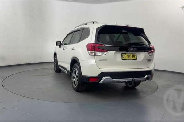 2022 Subaru Forester Hybrid L S5