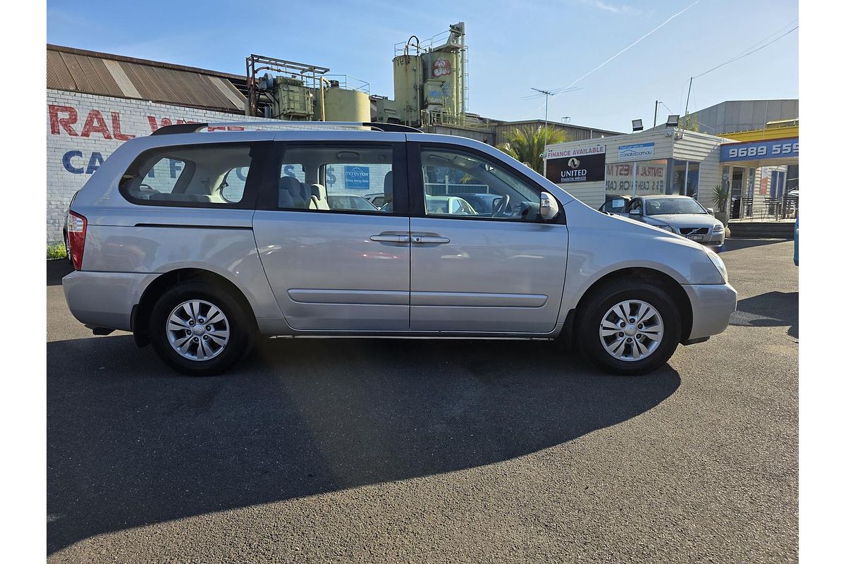 2012 Kia Grand Carnival S VQ