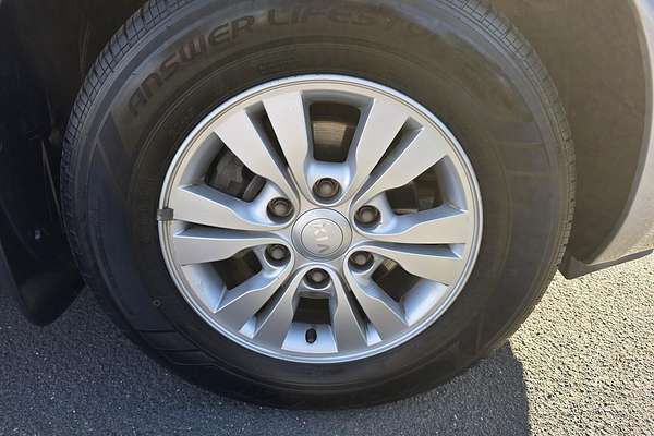 2012 Kia Grand Carnival S VQ