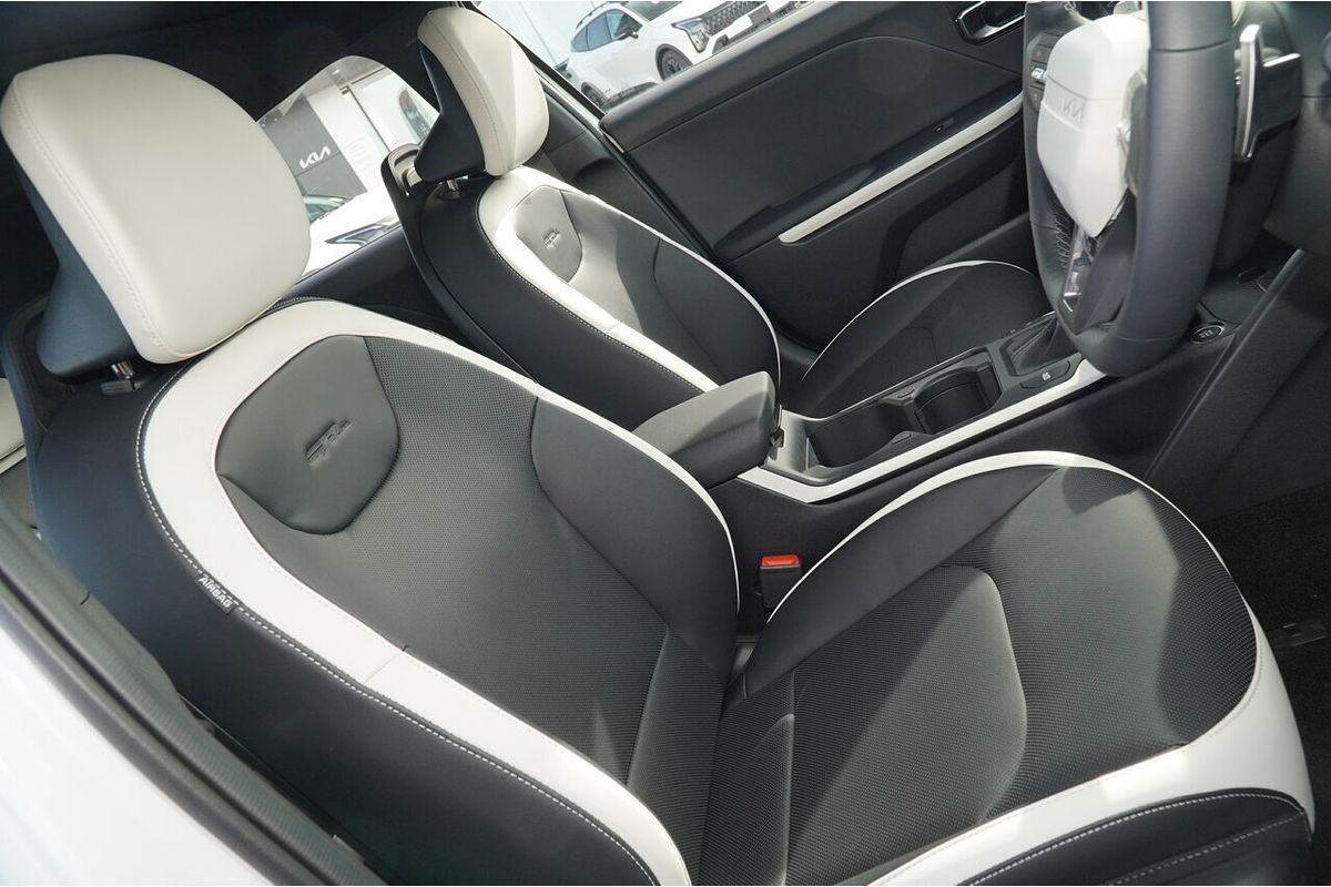 2025 Kia K4 GT-Line CL4m