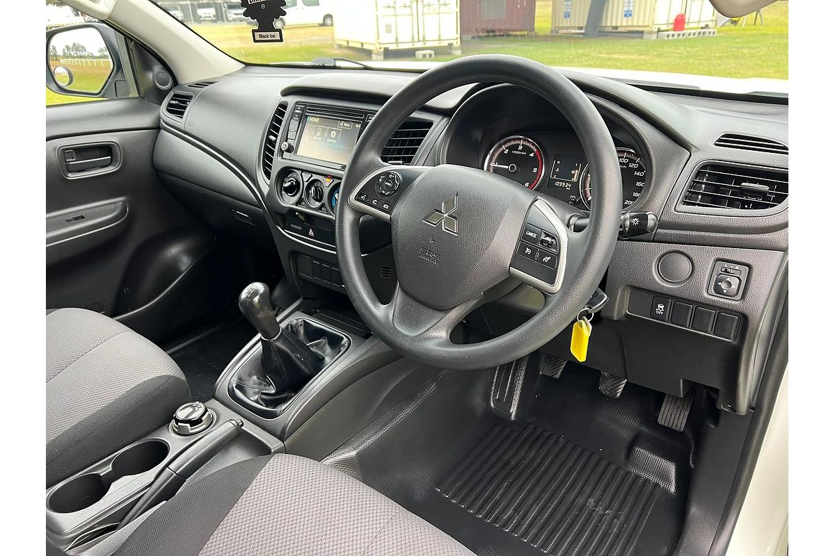 2021 Mitsubishi Triton GLX MR 4X4