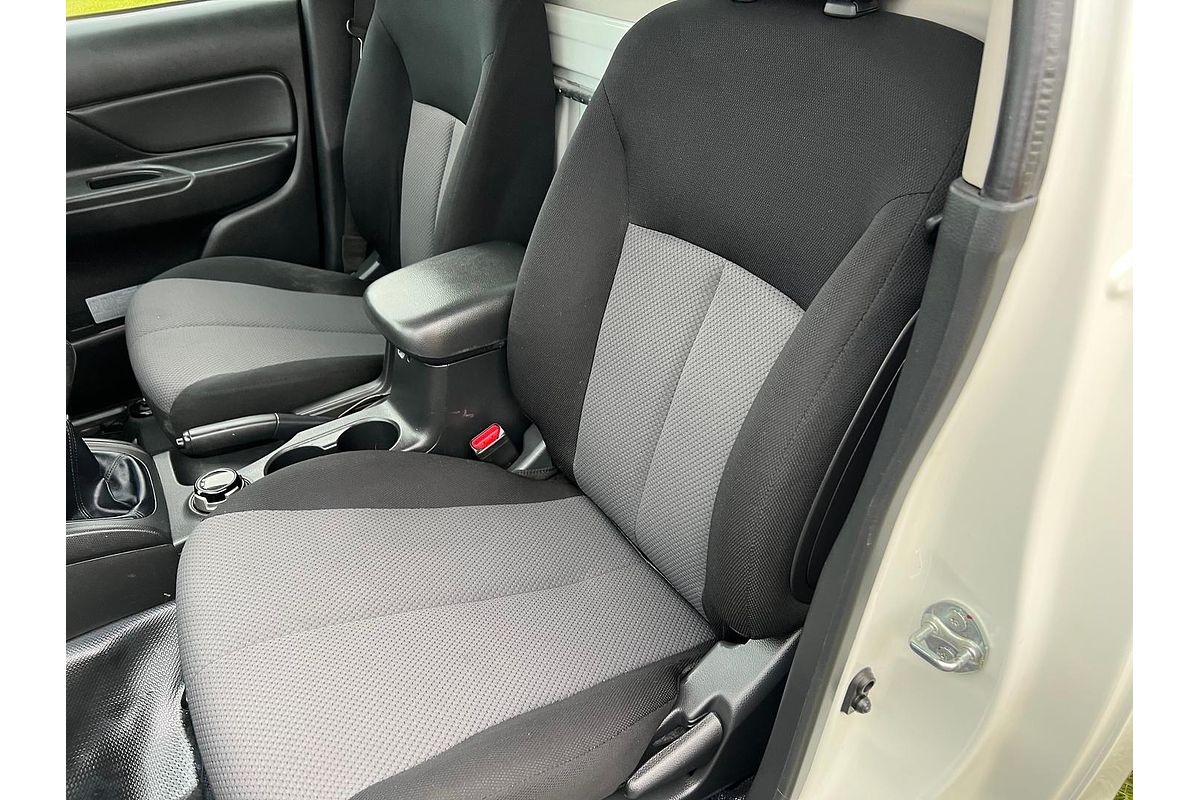 2021 Mitsubishi Triton GLX MR 4X4