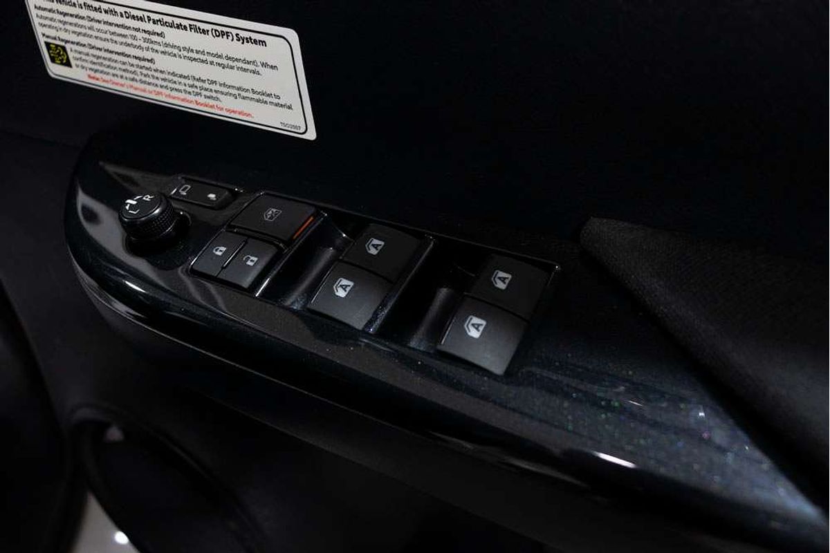 2021 Toyota Hilux SR5 GUN126R 4X4