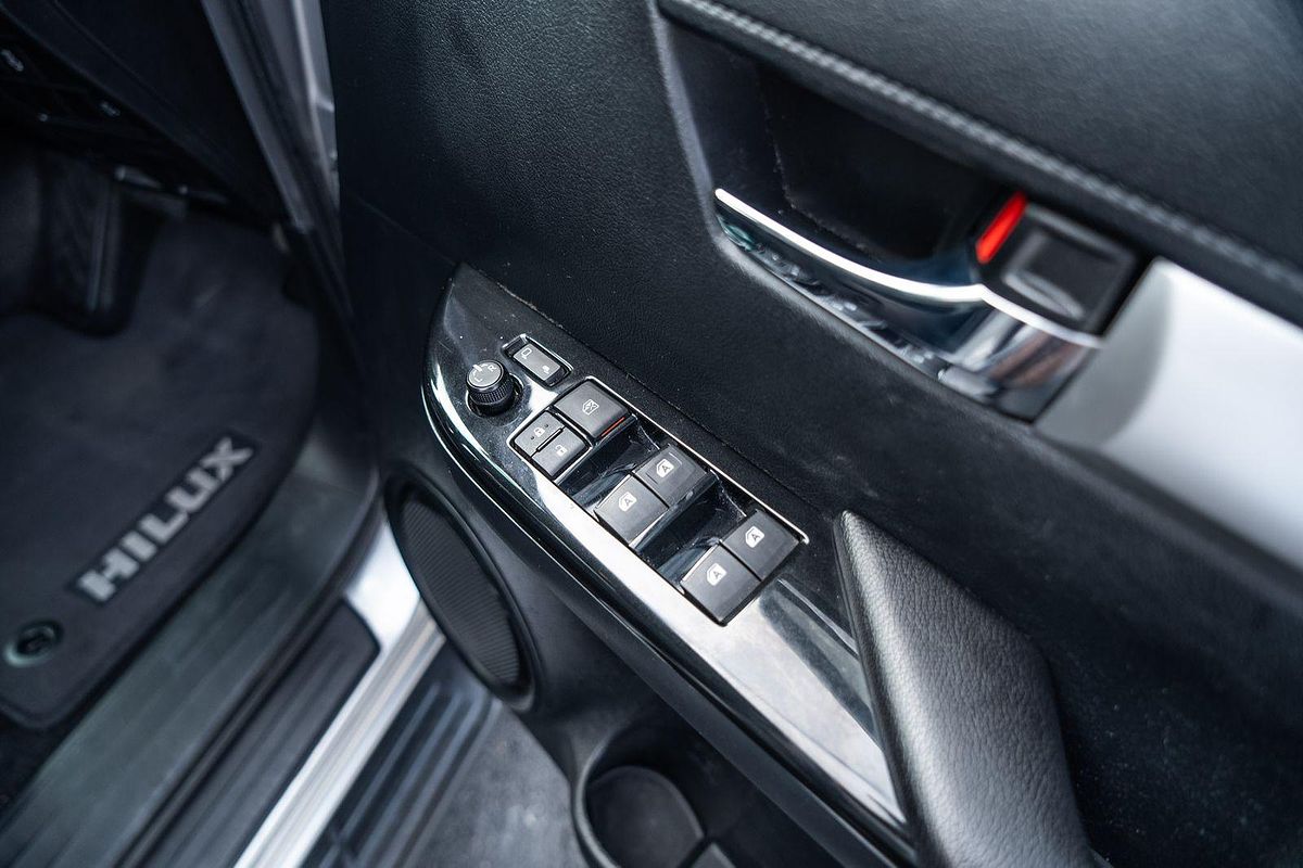 2019 Toyota Hilux SR5 GUN126R 4X4