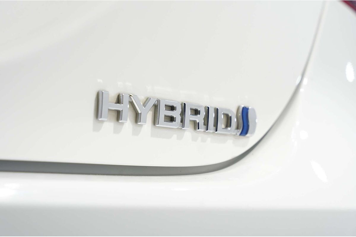 2021 Toyota Camry Ascent AXVH70R