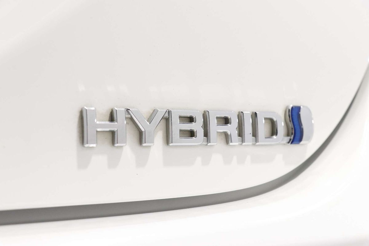 2021 Toyota Camry Ascent AXVH70R