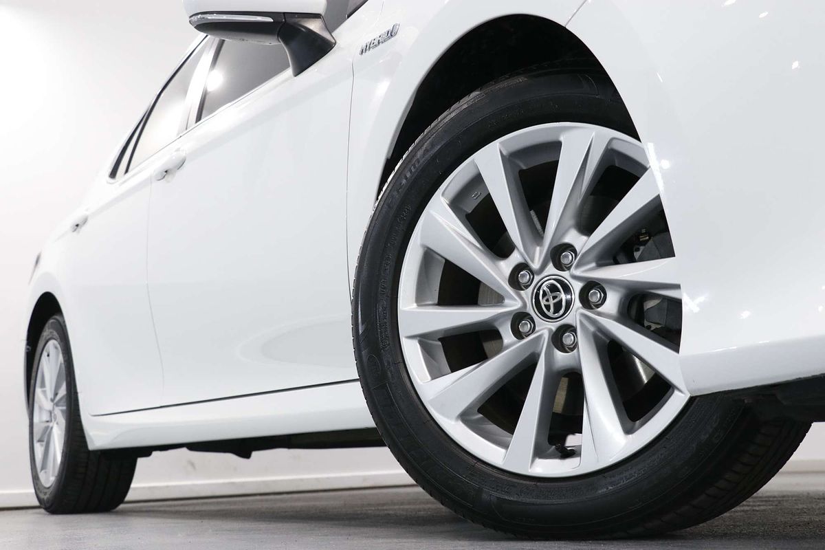 2021 Toyota Camry Ascent AXVH70R
