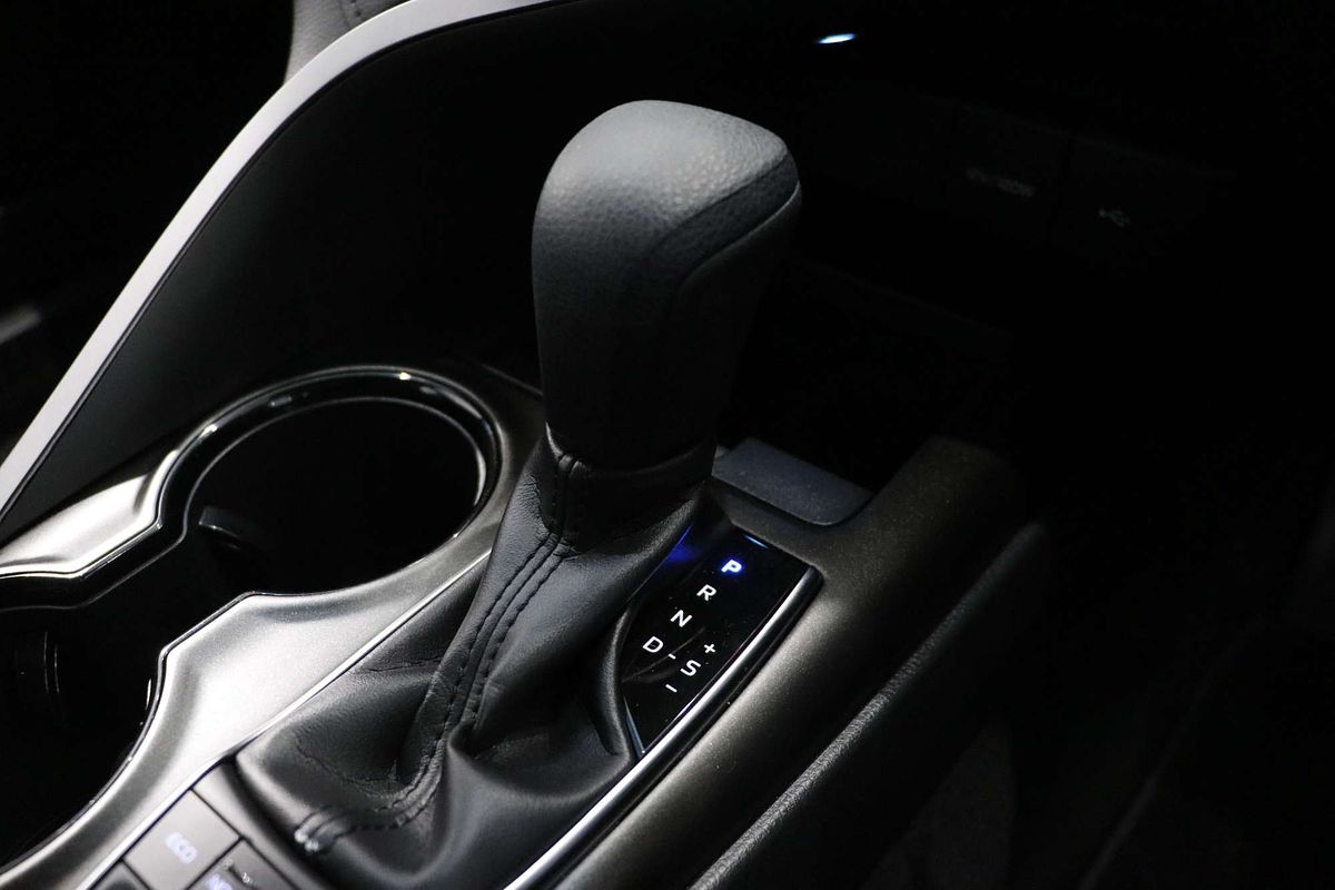 2021 Toyota Camry Ascent AXVH70R