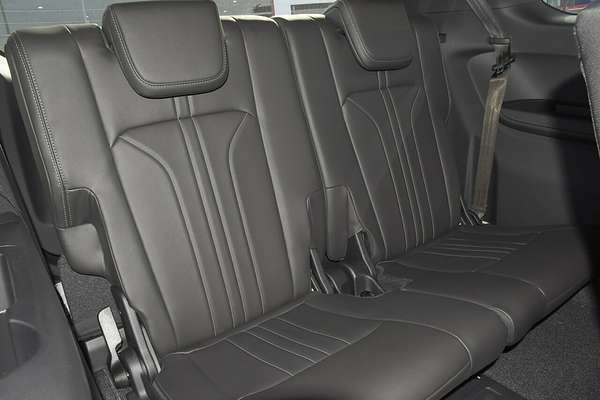 2025 Isuzu MU-X LS-T
