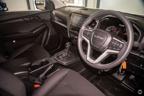 2025 Isuzu D-MAX SX High Ride Rear Wheel Drive