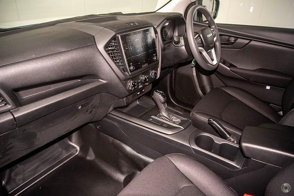 2025 Isuzu D-MAX SX High Ride Rear Wheel Drive
