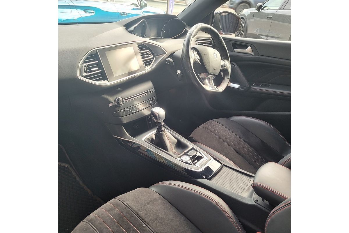 2024 Peugeot 2008 Allure e-DCS Hybrid P24 MY25