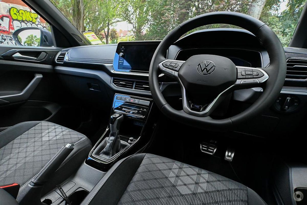 2024 Volkswagen T-Cross 85TSI R-Line D31