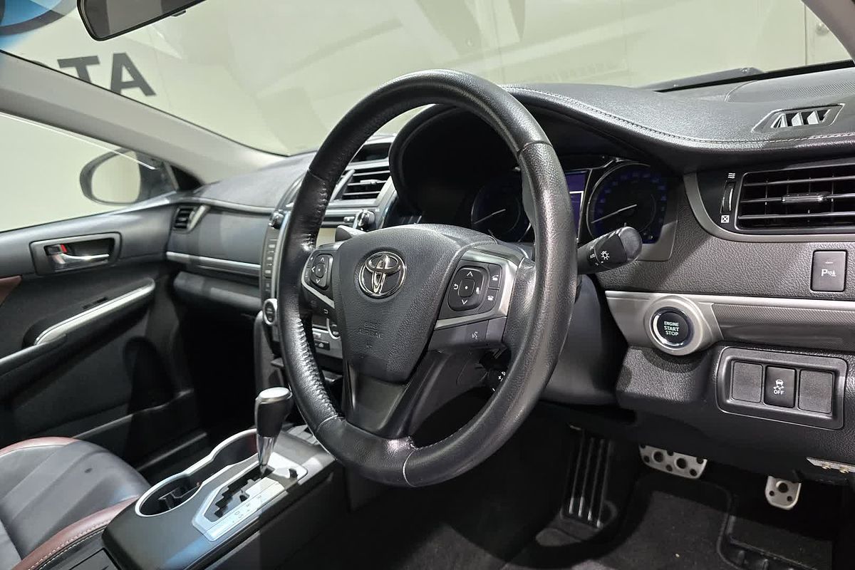 2017 Toyota Camry Camry L4 Atara SX 2.5L Petrol Automatic Sedan ASV50R