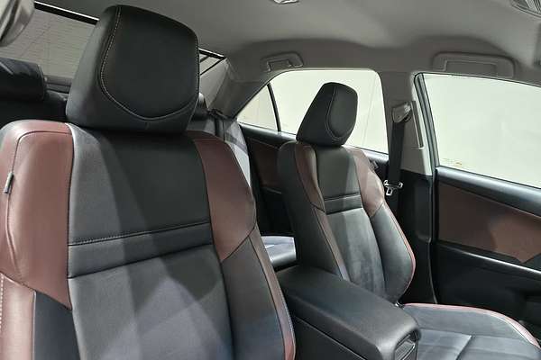 2017 Toyota Camry Camry L4 Atara SX 2.5L Petrol Automatic Sedan ASV50R