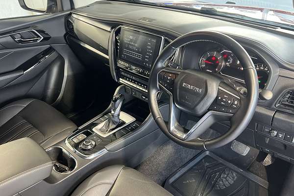 2022 Isuzu MU-X LS-T