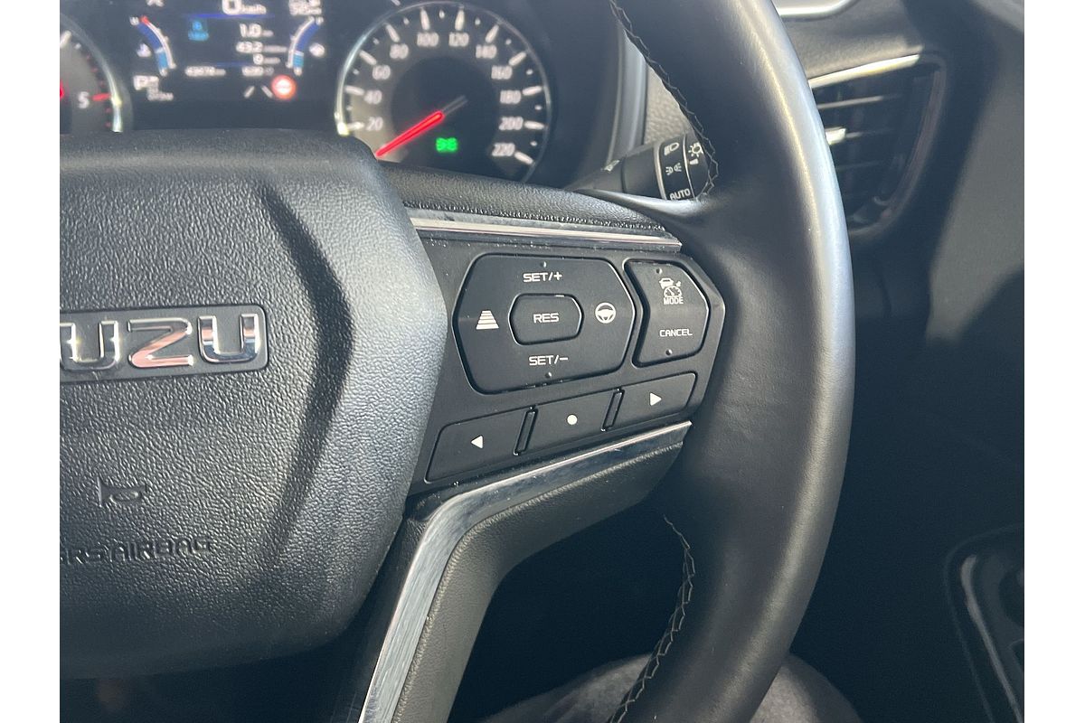 2022 Isuzu MU-X LS-T