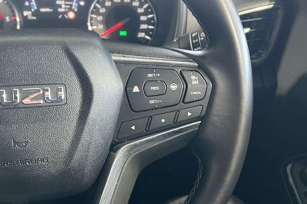 2022 Isuzu MU-X LS-T