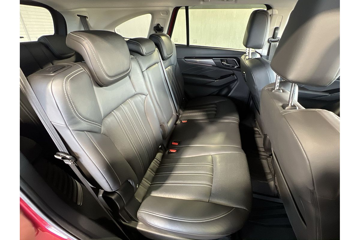 2022 Isuzu MU-X LS-T