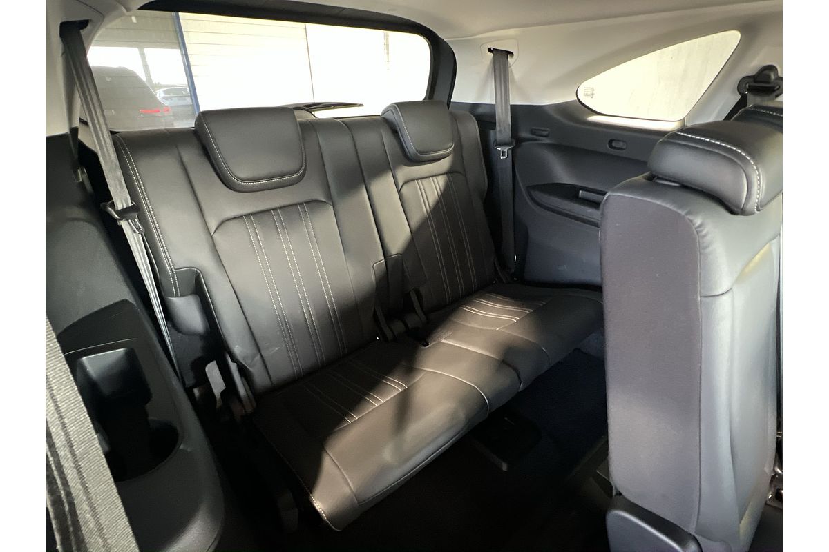 2022 Isuzu MU-X LS-T