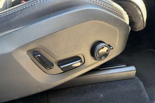 2023 Volvo XC90 Ultimate B6 Bright